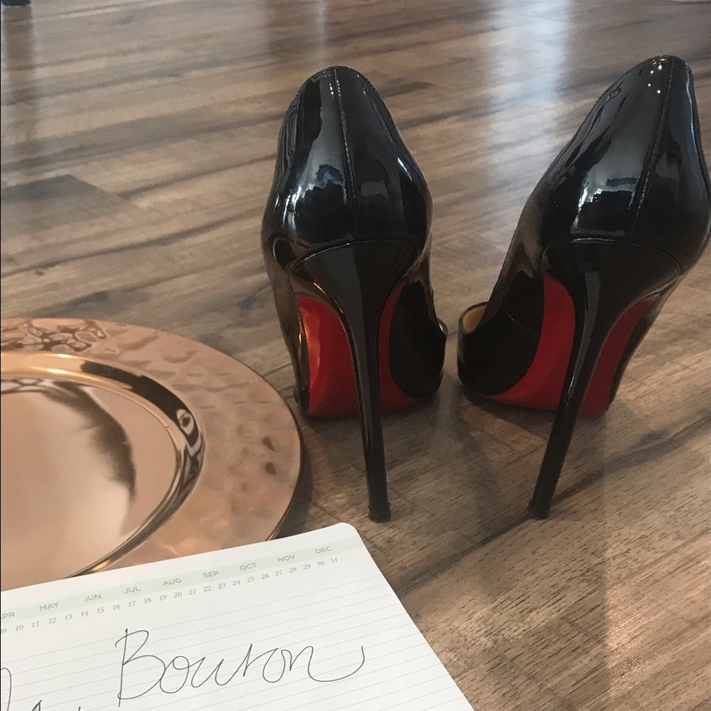 SOLD Christian Louboutin Pigalle in blk patent 39 - Picture 3 of 4